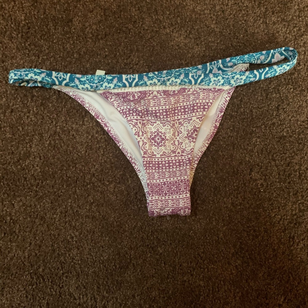 Rhythm Bikini Bottoms Size Small